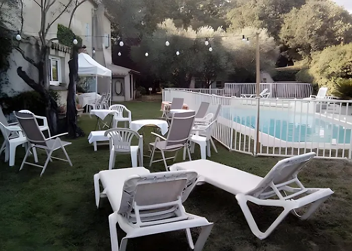 Du Mas Affortit فيلة